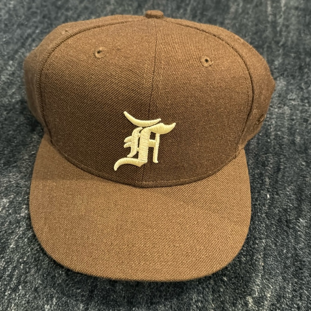 Fear of God Essentials 7 1/2